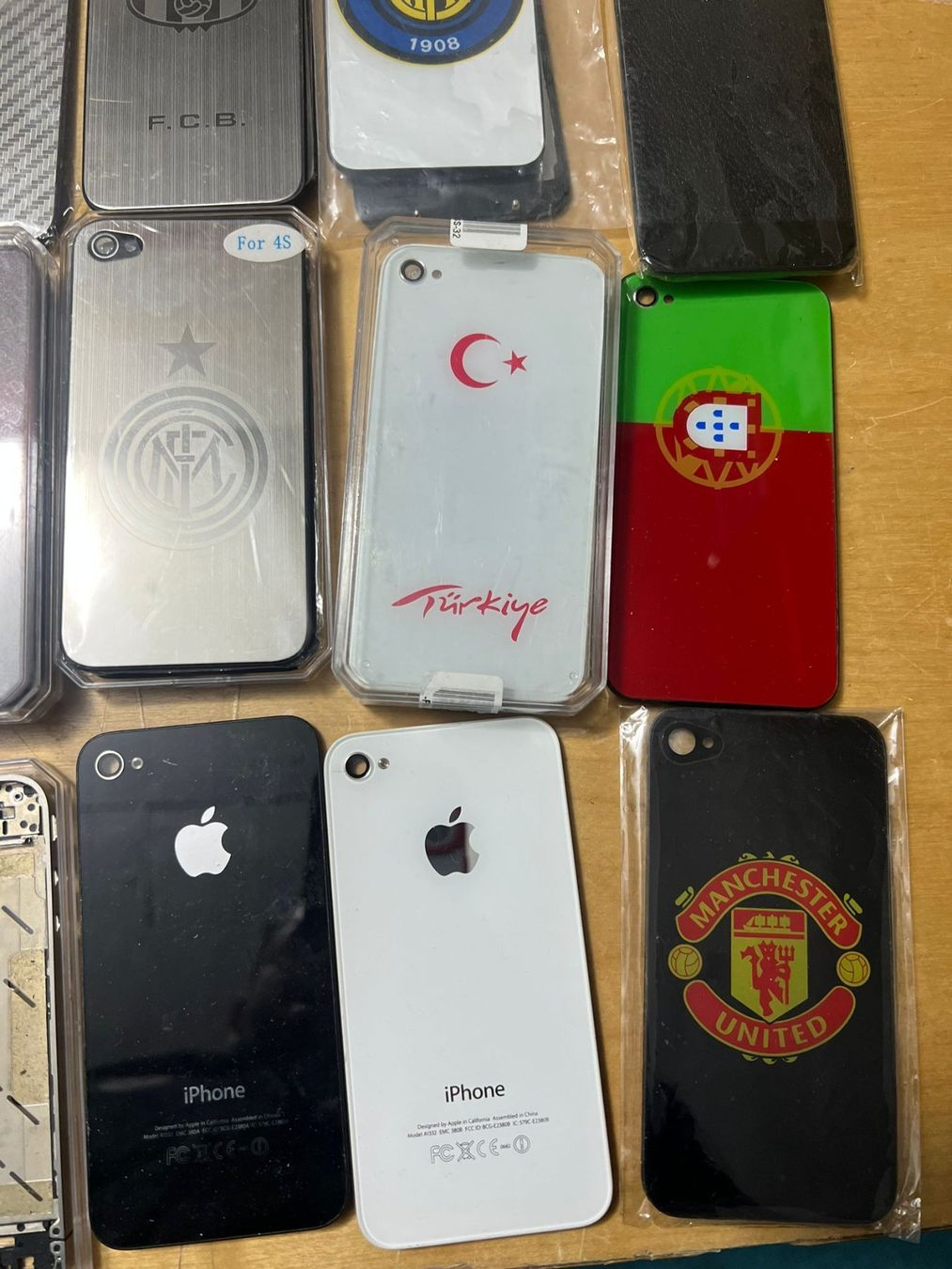 Apple Cover & Protezioni schermo: Iphone 4 / 4S Zubehör Bildschirm, Backcovers – Nuovo (secondo la descrizione) da Lupfig venduto da Pluribus 4