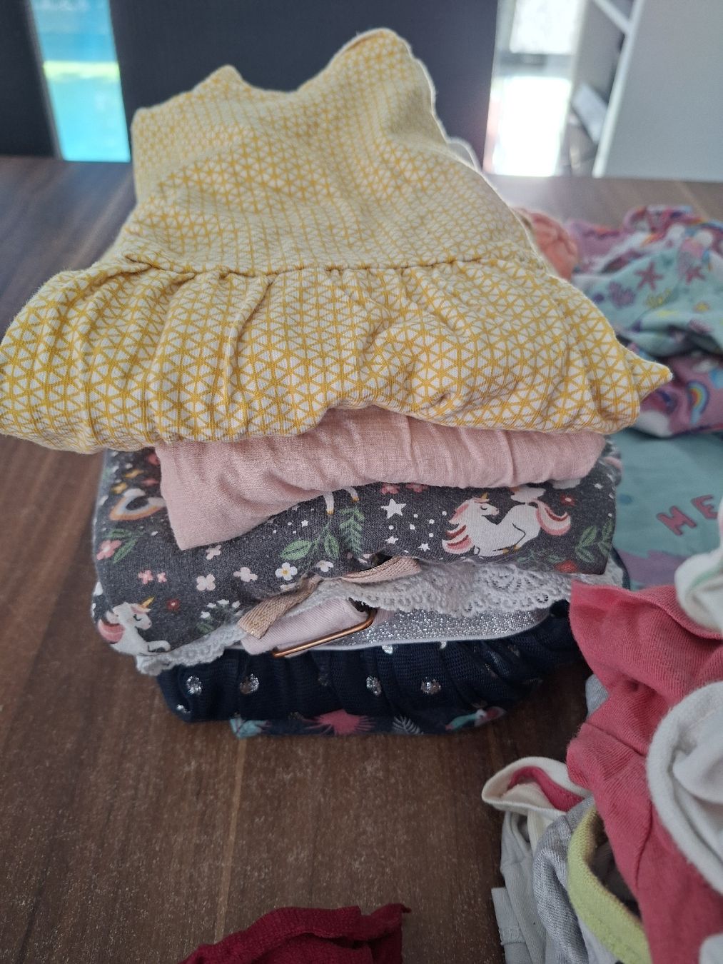 Lotti & Set di vestiti: Kleiderpaket Gr.98/104 – Usato da Biberist venduto da Stylux01 3