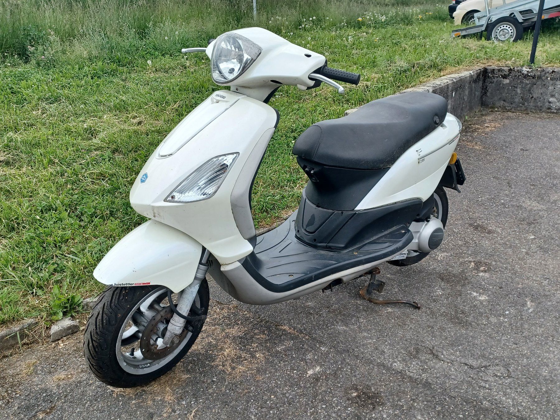 Piaggio Scooters: Piaggio Fly 125 ccm Roller Scooter                ab 1 Fr.- – Gebraucht aus Schleitheim von  3