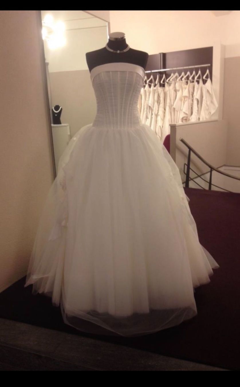 Kleider: Hochzeitskleid von Liluca Brautmode – Neu (gemäss Beschreibung) aus Egnach von mma_g5hj 1