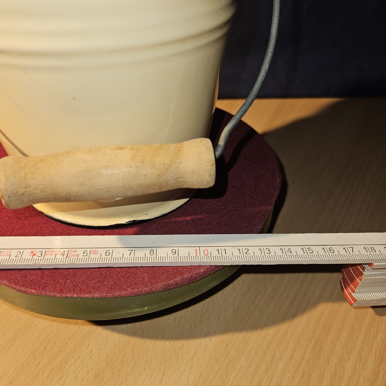 Sonstiges für Haushalt & Wohnen: Retro Emaille Eimerli mit Holzgriff, Vintage Look! – Gebraucht aus Kriens von gra_fhn7 5