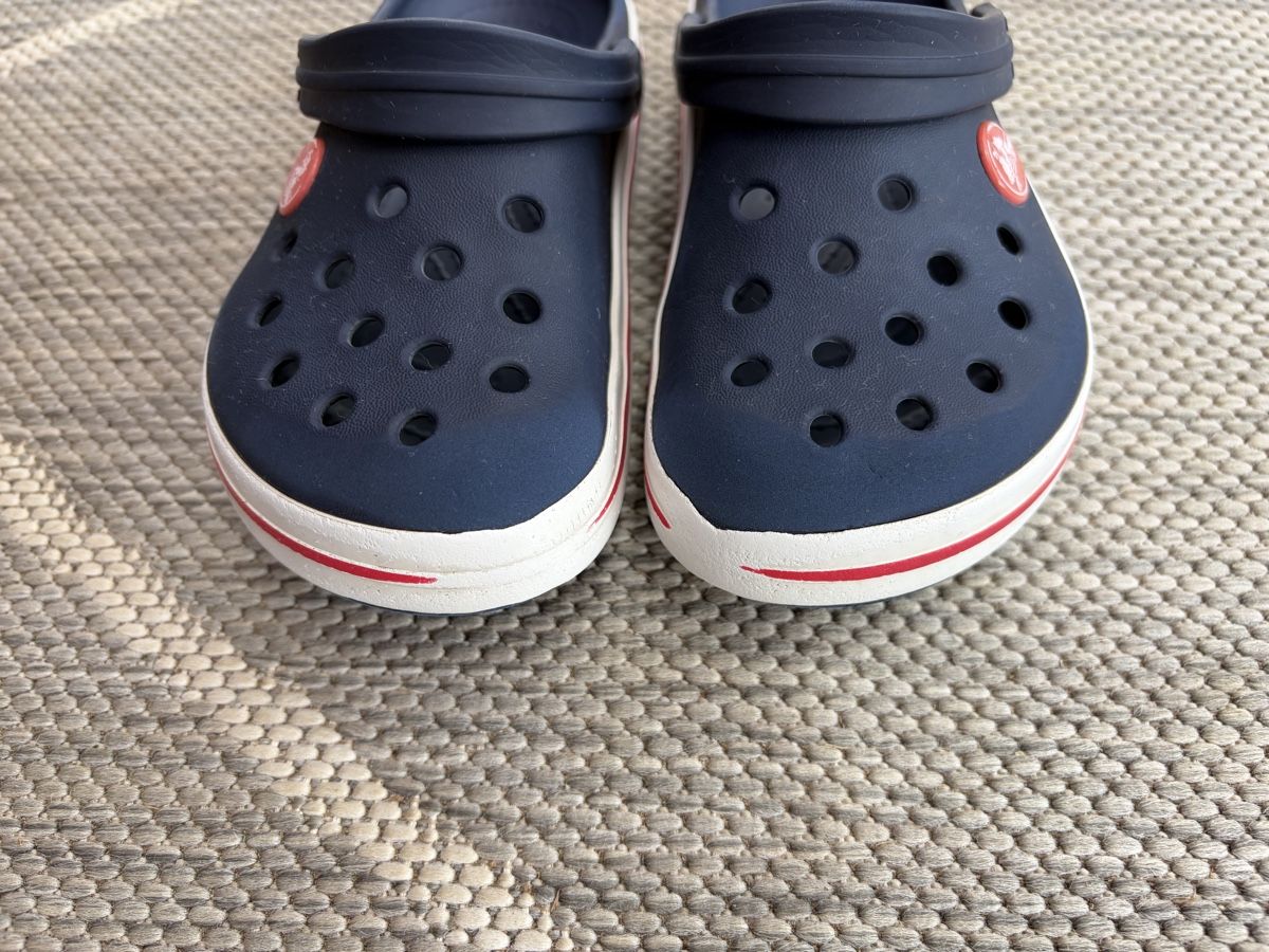 Crocs Chaussures garçon: Crocs C11 (28/29) – D'occasion à Biberen par Flocke83 1