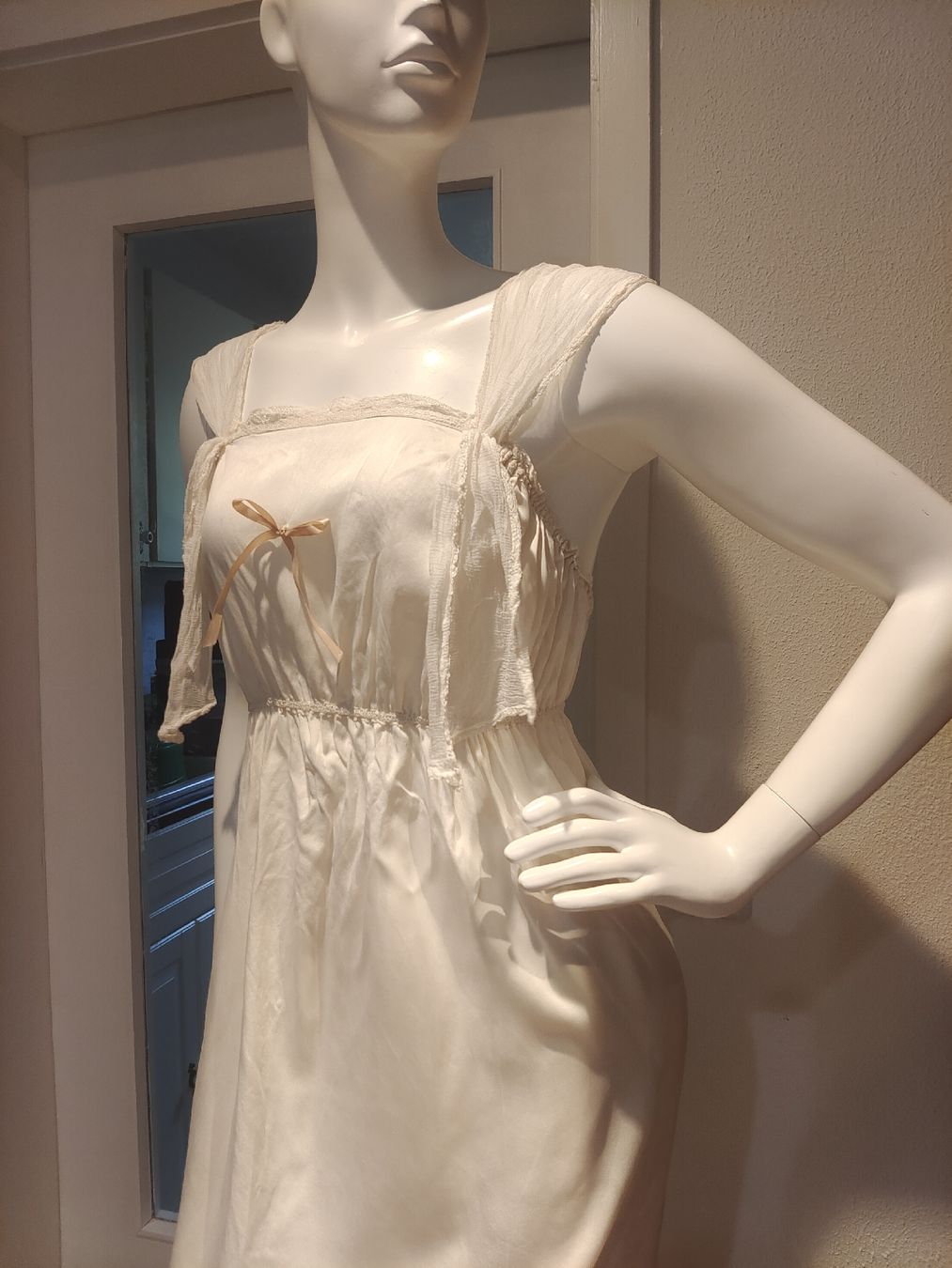 Vestiti: Pure Silk night dress with tags – Nuovo e nell'imballaggio originale da  venduto da  2