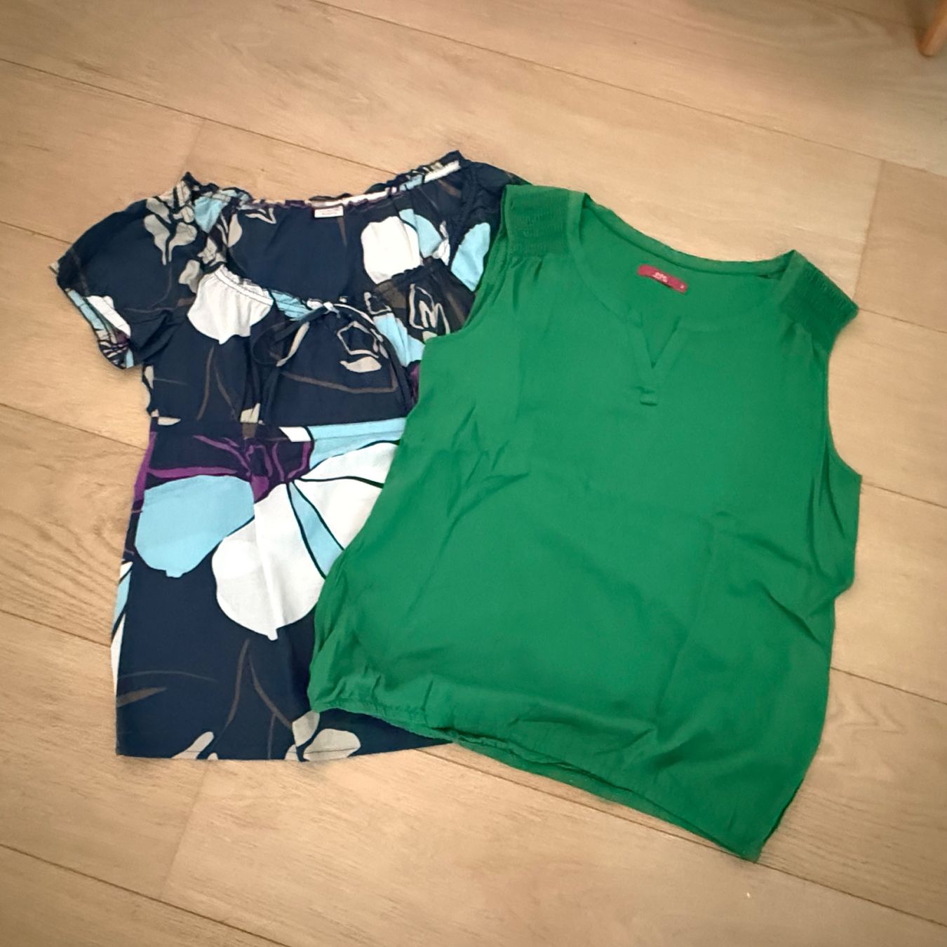Esprit Lotti di vestiti: Kleiderpacket Damen Gr. S – Usato da Buhwil venduto da Lin66 4