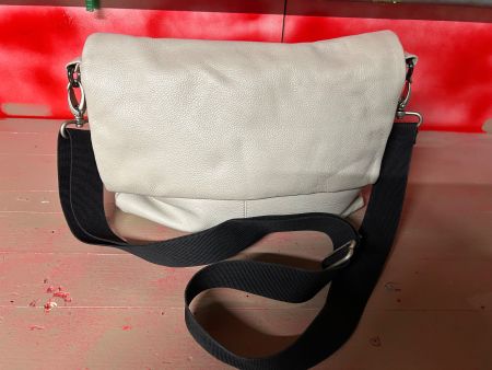 tolle Umhängetasche beige