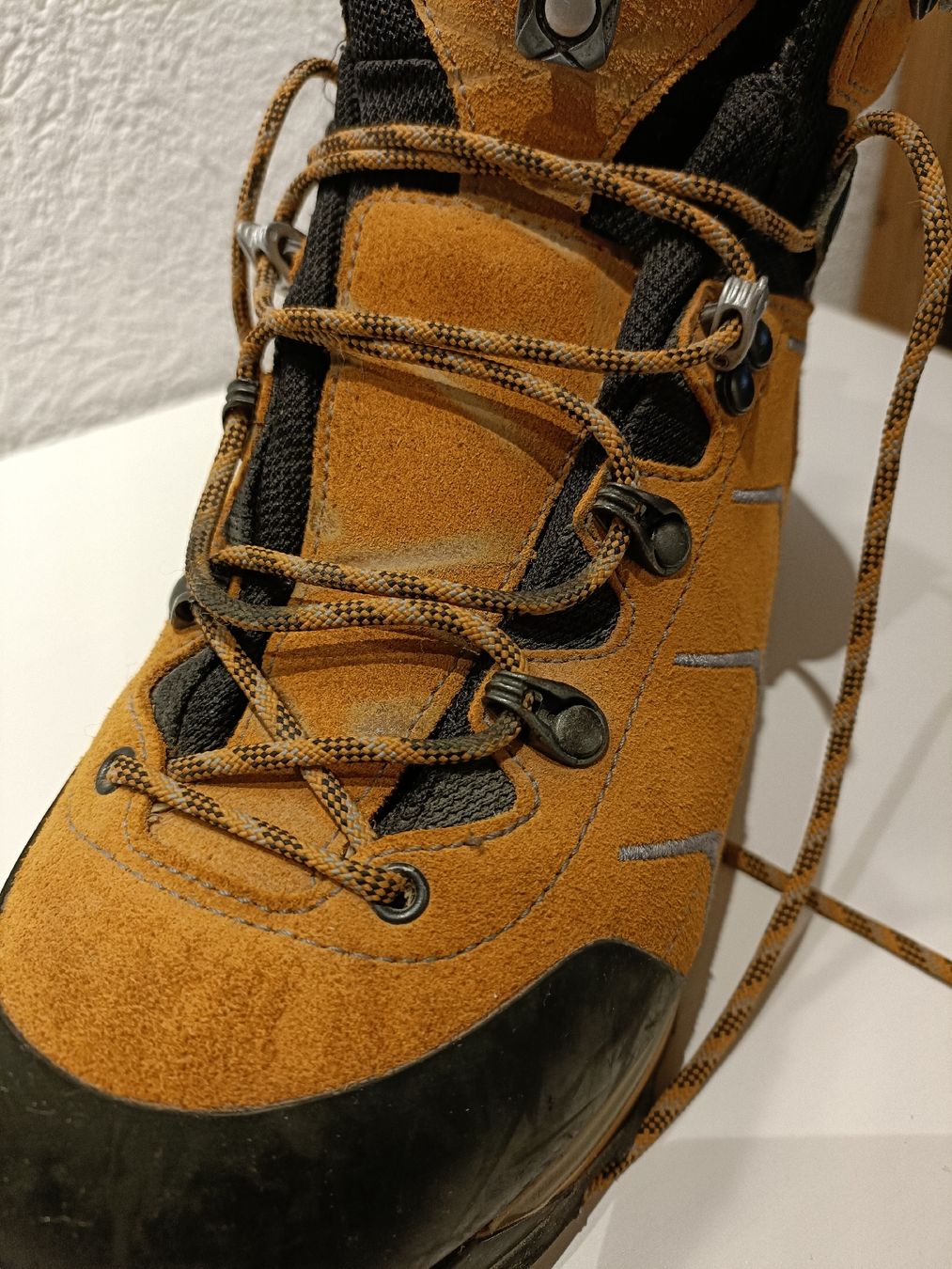 Lowa Damenschuhe: Bergschuh – Neu (gemäss Beschreibung) aus Zweisimmen von volkscar 2