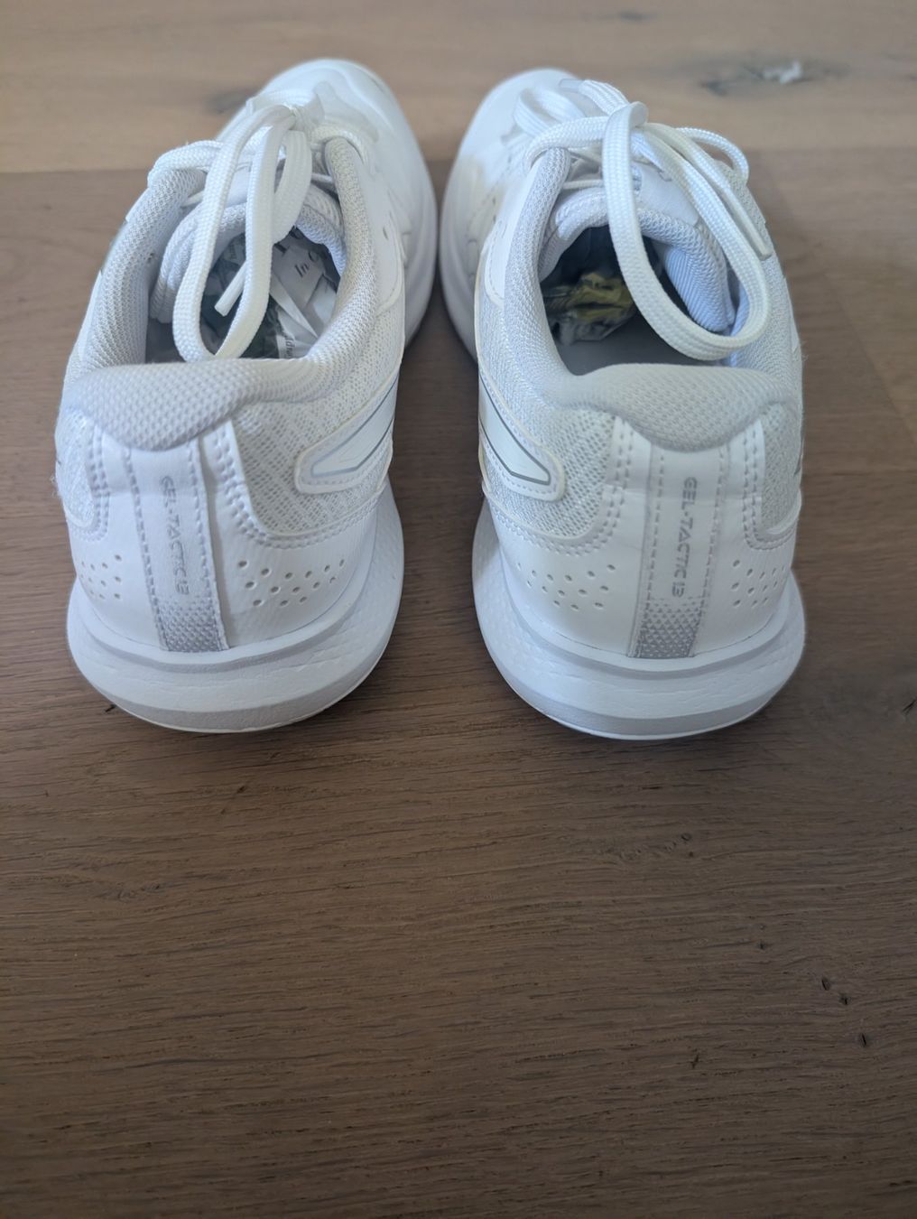 Asics Scarpe da uomo: Asics Hallenschuhe, weiss, Grösse 40.5 – Nuovo (secondo la descrizione) da Winterthur venduto da nie_wy5y 3