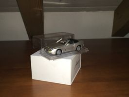 Porsche 944 Cabriolet 1/43 no Minichamps