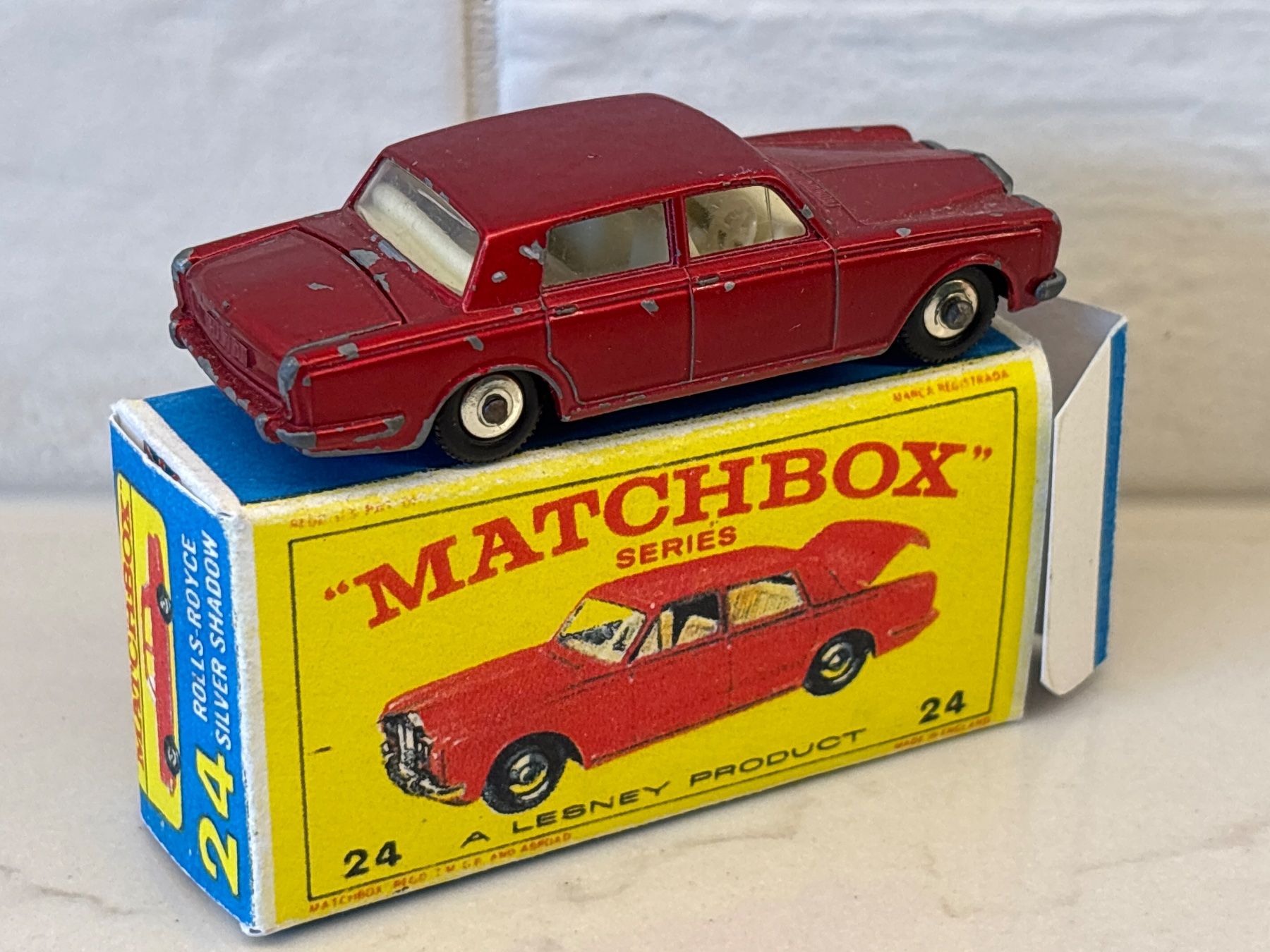 Matchbox Modellini d'auto: Miniature voiture Matchbox Rolls Royce Silver Shadow rouge – Usato da Gollion venduto da Hampton 1