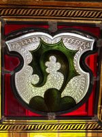 Historistische Bleiglasscheibe / Wappenscheibe 18 × 18 cm