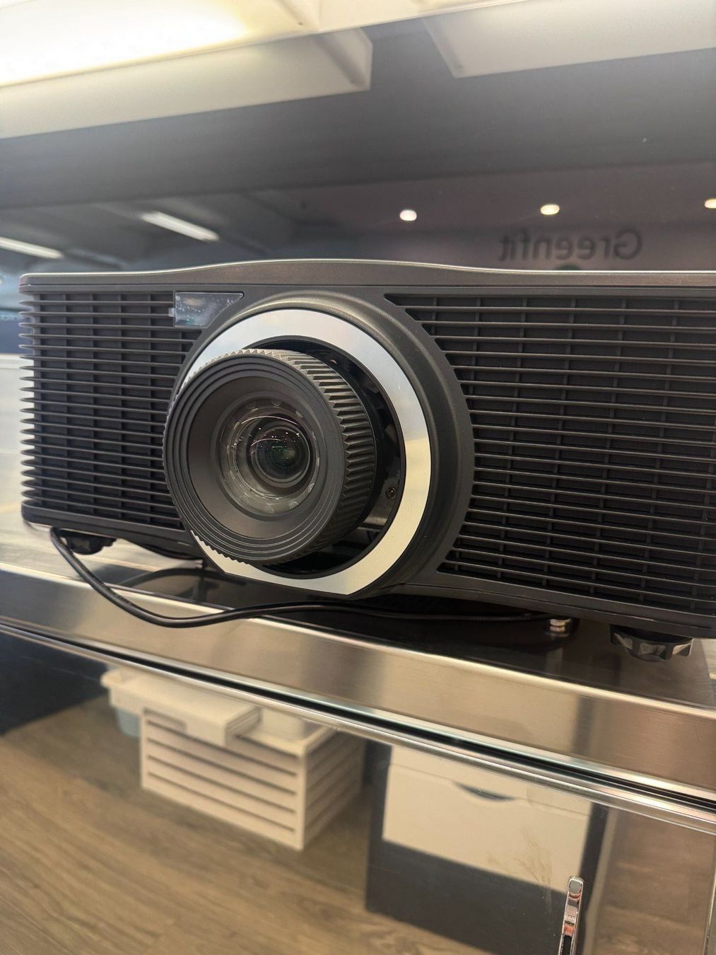 Proiettori: Optoma ZU650 – Usato da Salgesch venduto da jer_7pff