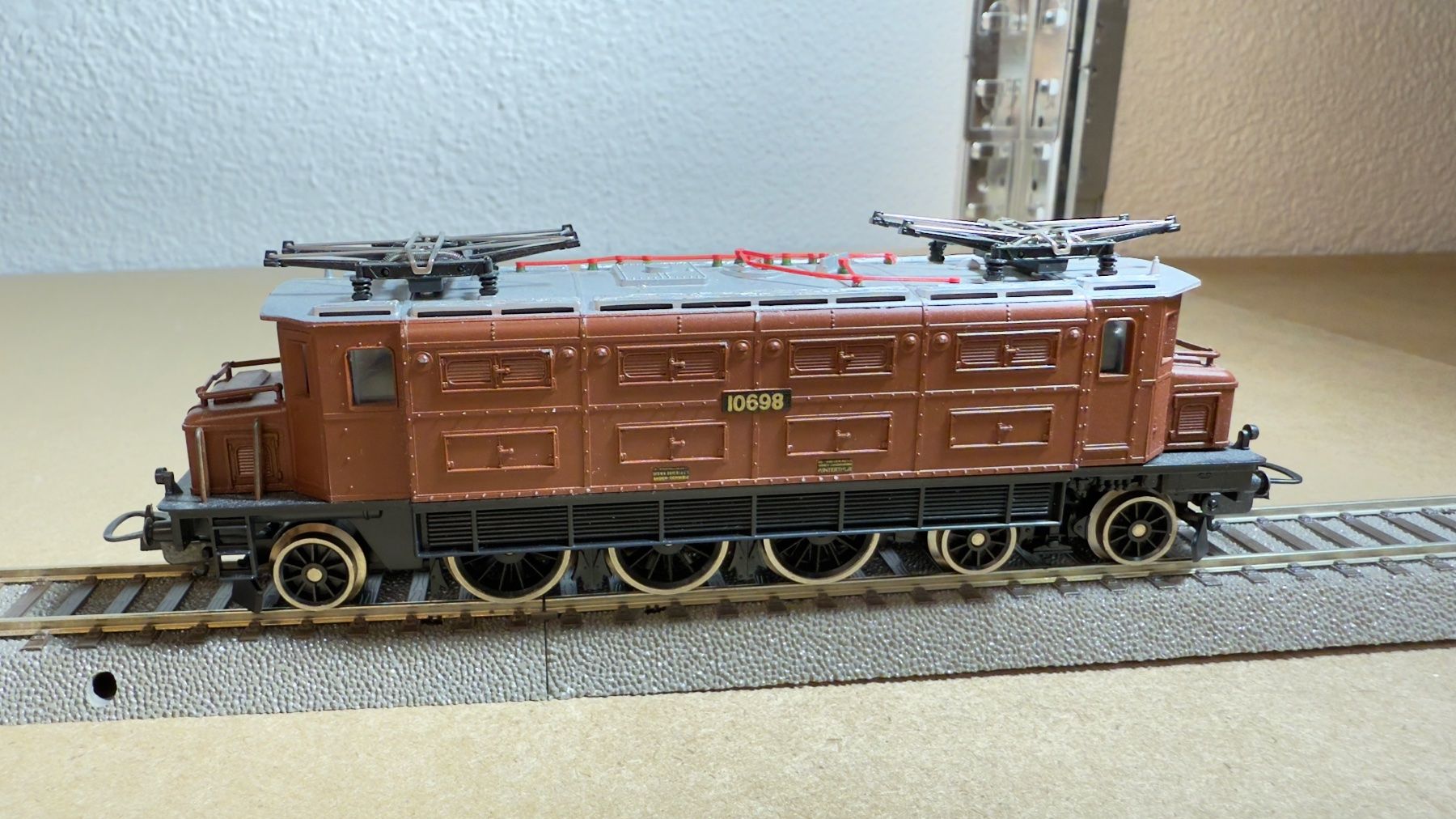 Lima Modellini di ferrovie: Lima E-Lok Ae 3/6 10698 H0 / DC – Usato da Windlach venduto da Kelebra 4