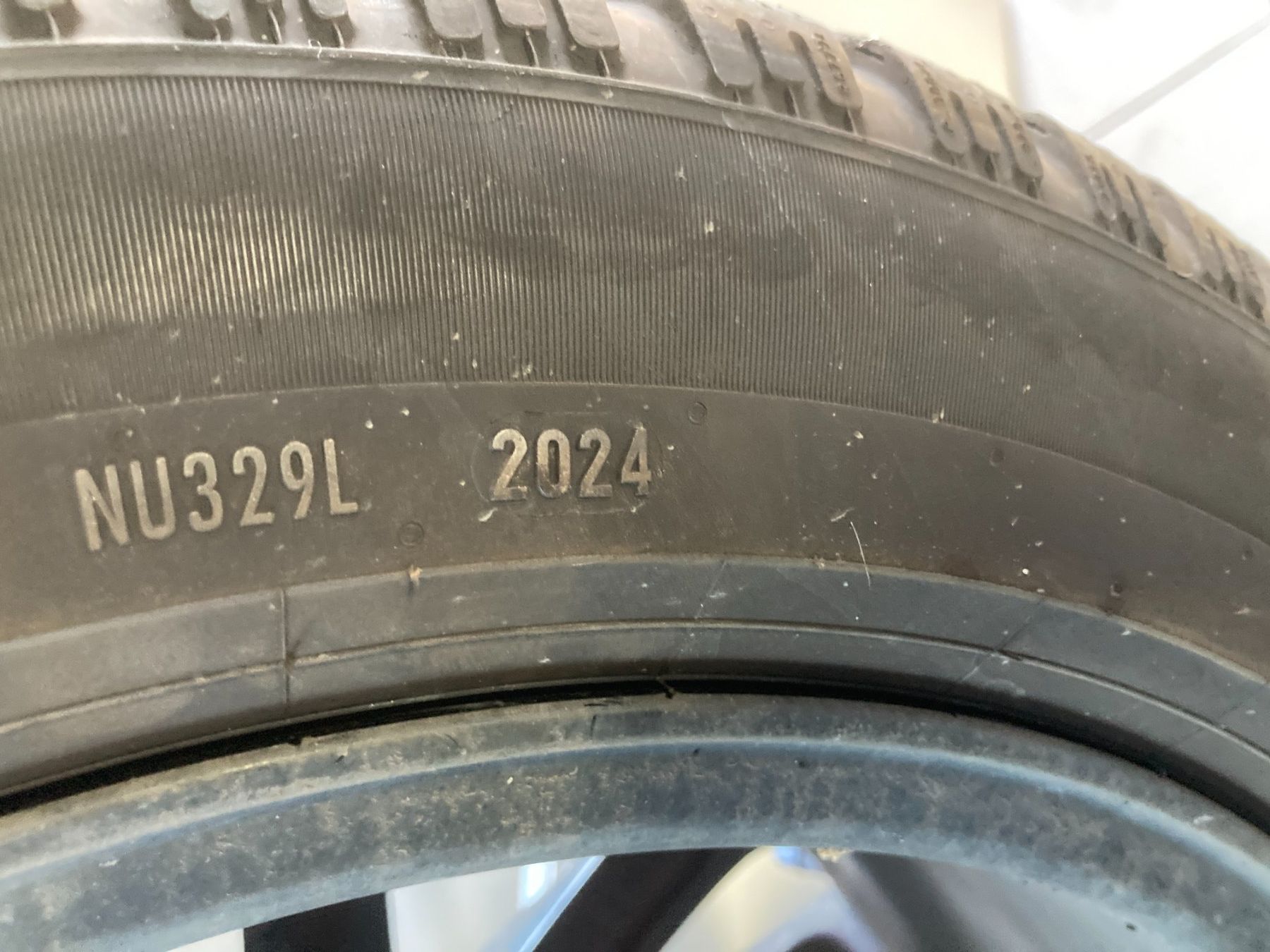 Audi Pneus & Roues: Audi A5 Winterräder 225/50R17 Pirelli – D'occasion à Cham par WB2223 7