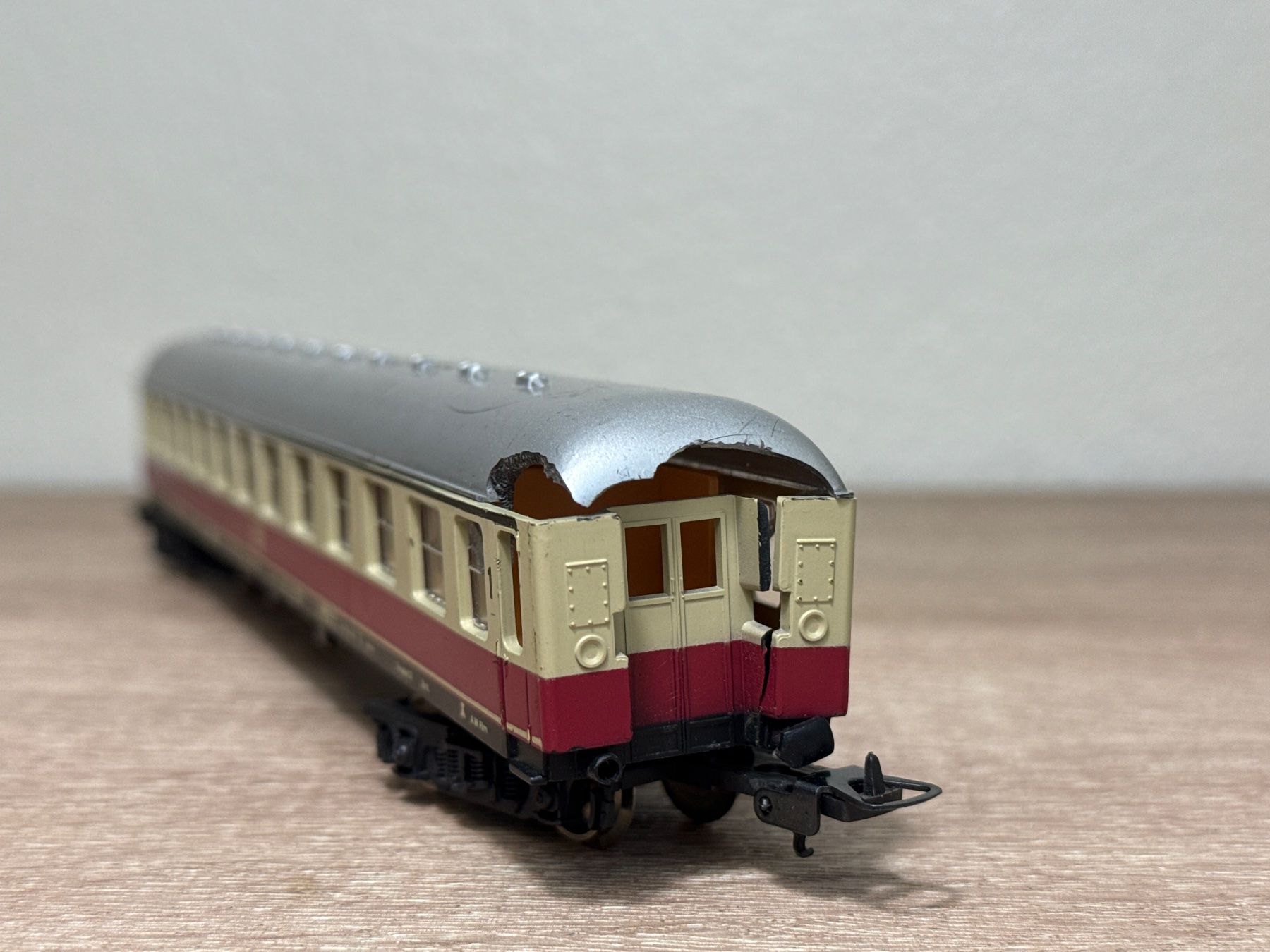 Lima Modelleisenbahnen: Lima Personenwagen DB (231) – Gebraucht aus St-Aubin-Sauges von tantome 3