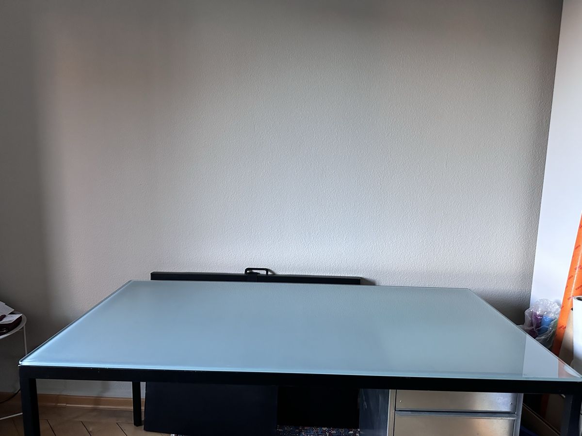 Tavoli: Metalltisch mit Glasplatte – Usato da Zürich venduto da vendidi 4