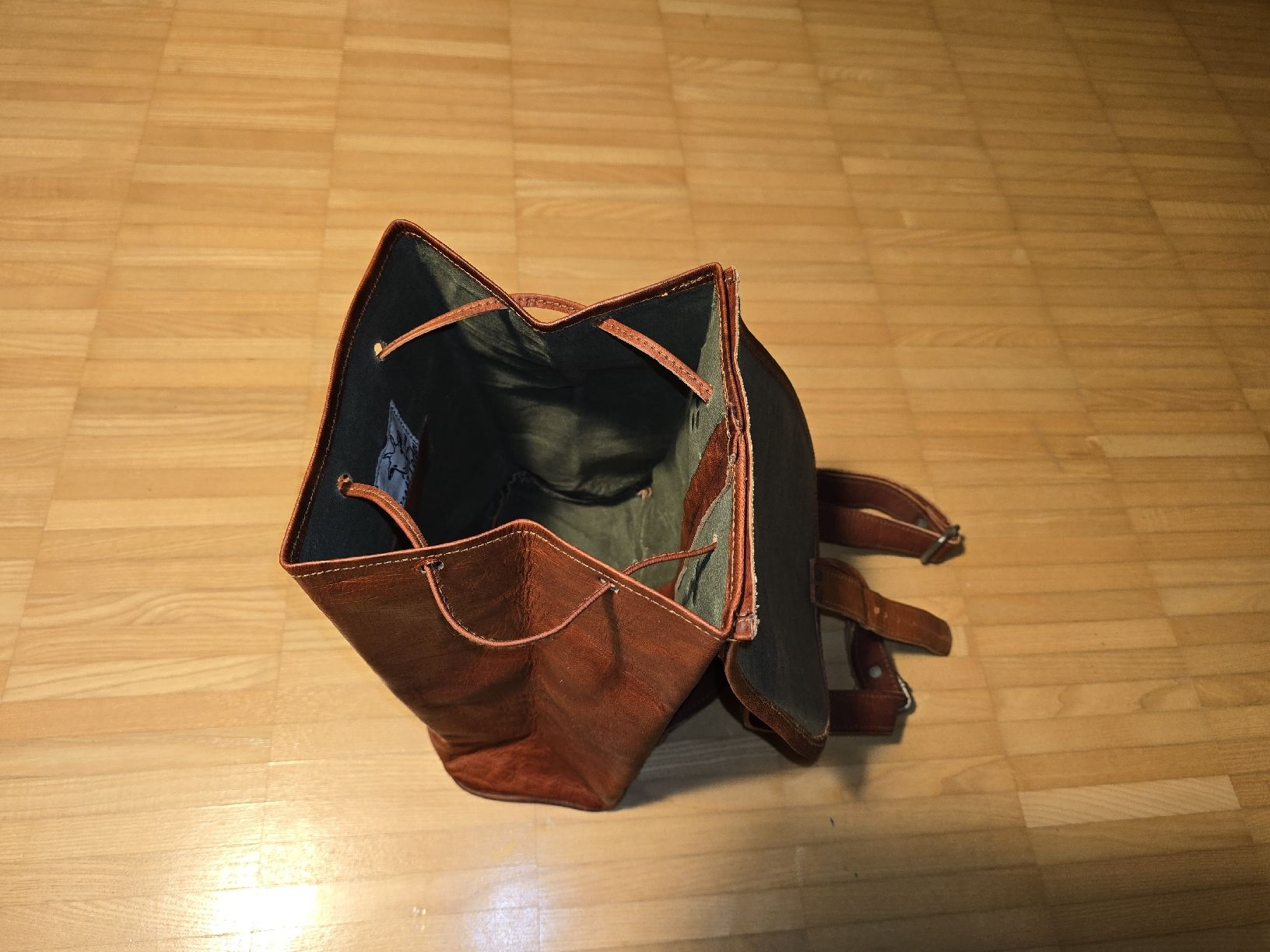 Zaini: Gusti Leder Rucksack, ungetragen – Nuovo (secondo la descrizione) da St. Gallen venduto da A.W.128 3