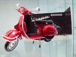 Modell VESPA, 1:12, P200 E 1978, Rot, das Original!
