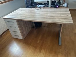 Schreibtisch mit Schubladencontainer (4 Schubladen).
