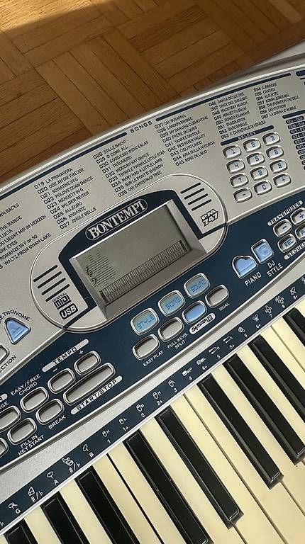 Bontempi Strumenti musicali: Keyboard Bontempi PM 747 inkl. Kabel – Usato da Basel venduto da jan_86g7 1
