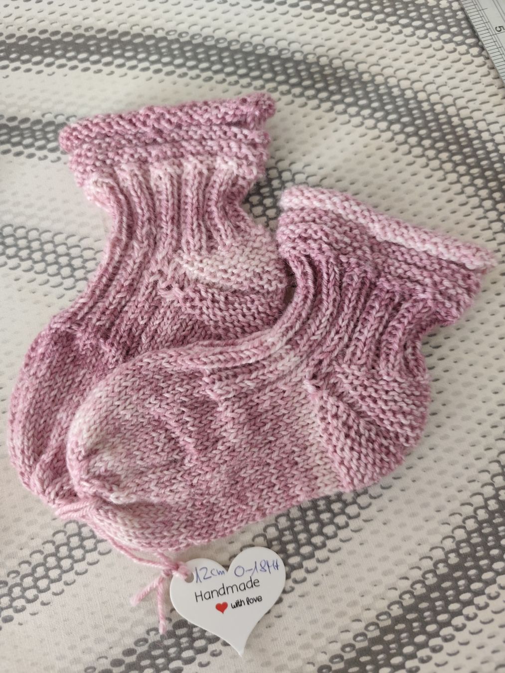 Calze per bambini: Neue Babysocken bis 18 Monate  – Nuovo e nell'imballaggio originale da Glarus venduto da rviolina.55