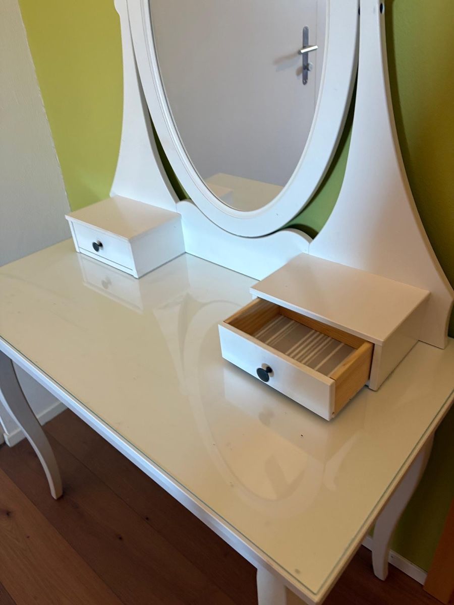 Ikea Tavoli da trucco: Schminktisch IKEA – Usato da schüpfen venduto da Zico74 4