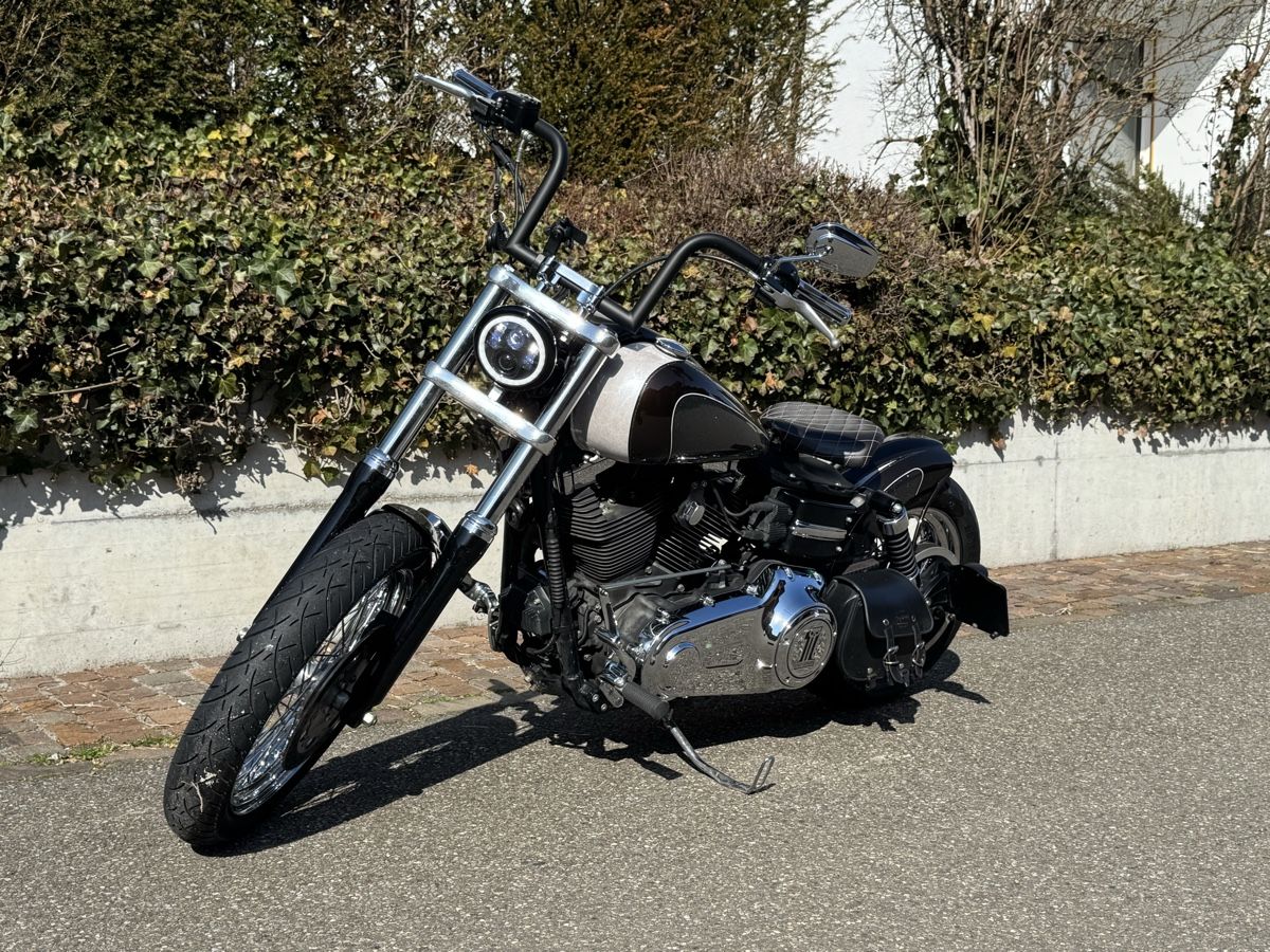 Harley-Davidson Chopper: Harley Davidson Super Glide , Umbau, Top Zustand – Gebraucht aus Wallisellen von mic_j5d8 1