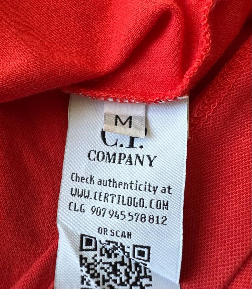CP Company Magliette Polo: Cp company Poloshirt  – Usato da Pfäffikon ZH venduto da Nataliia. 2