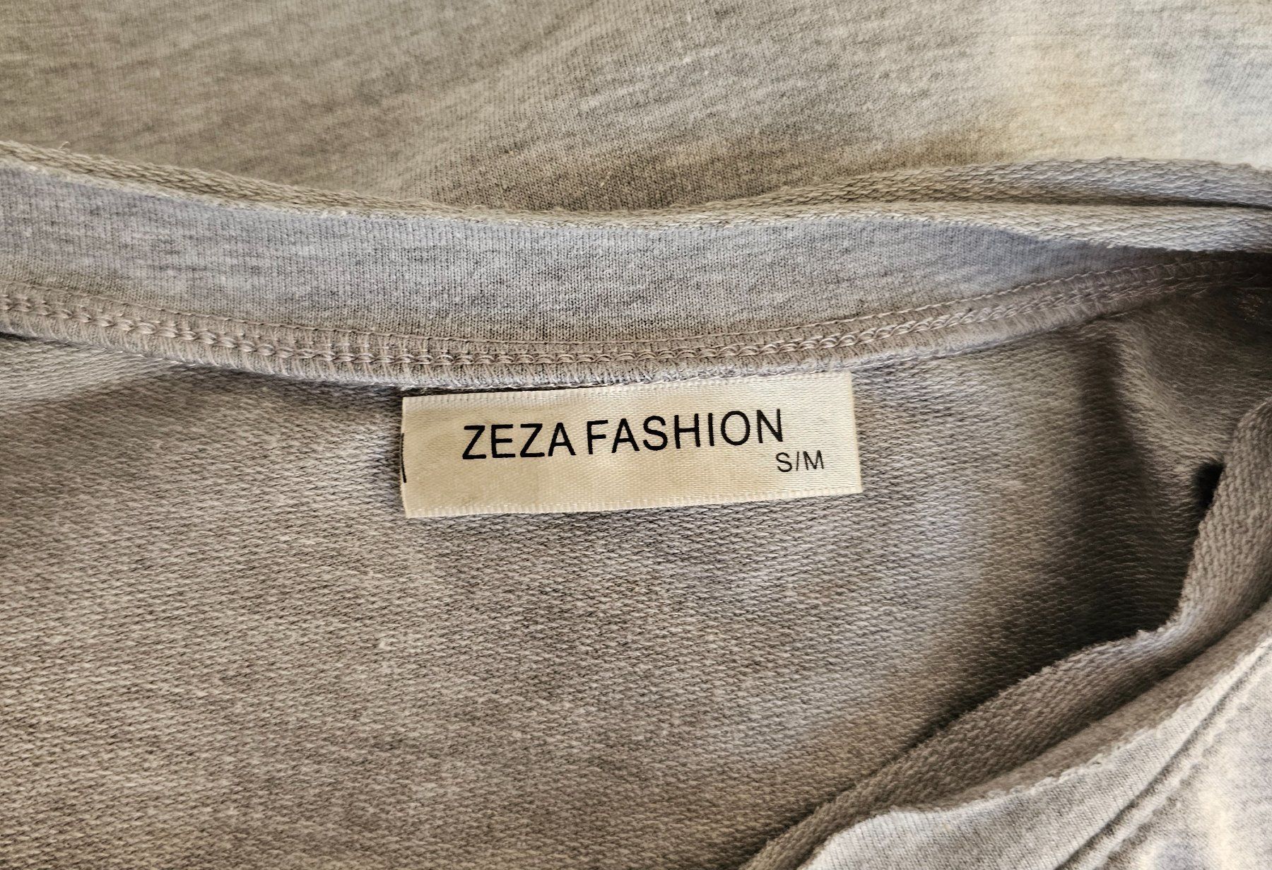 Maglioni & Felpe: Cooler Pulli Gr. S mit Badges / Pailletten LOVE Stern – Usato da Füllinsdorf venduto da Sunnebliemli7 5