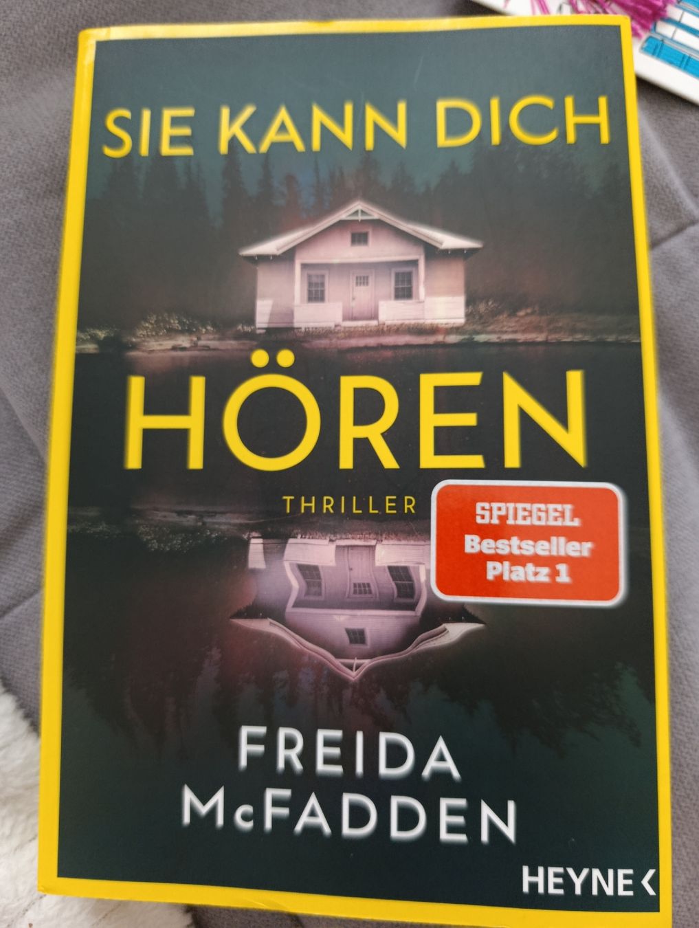 Livres: Freida McFadden Sie kann dich hören – D'occasion à Bellach par TORA4