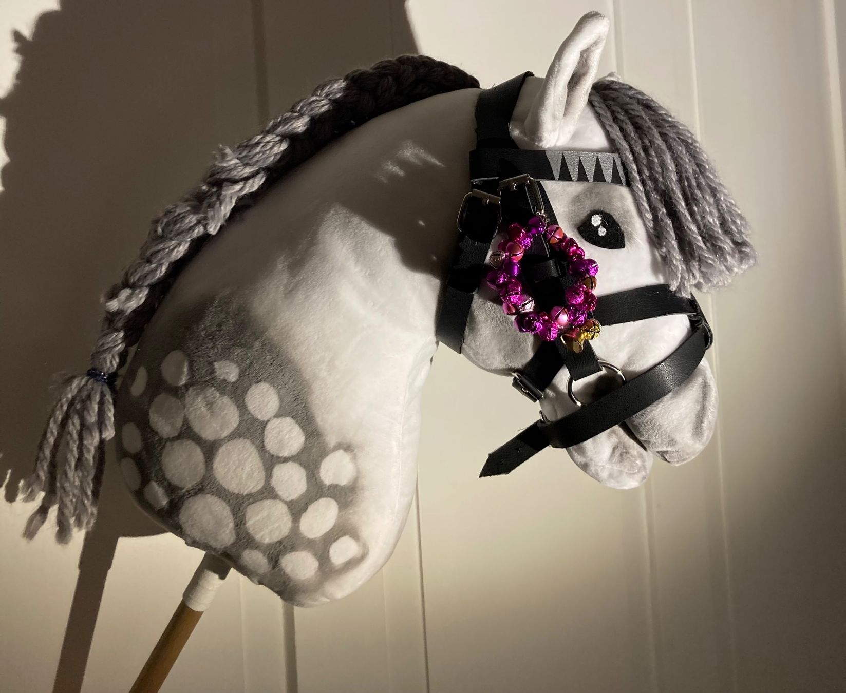 Spielzeuge: Hobby Horse Apfelschimmel – Gebraucht aus Kilchberg ZH von  1