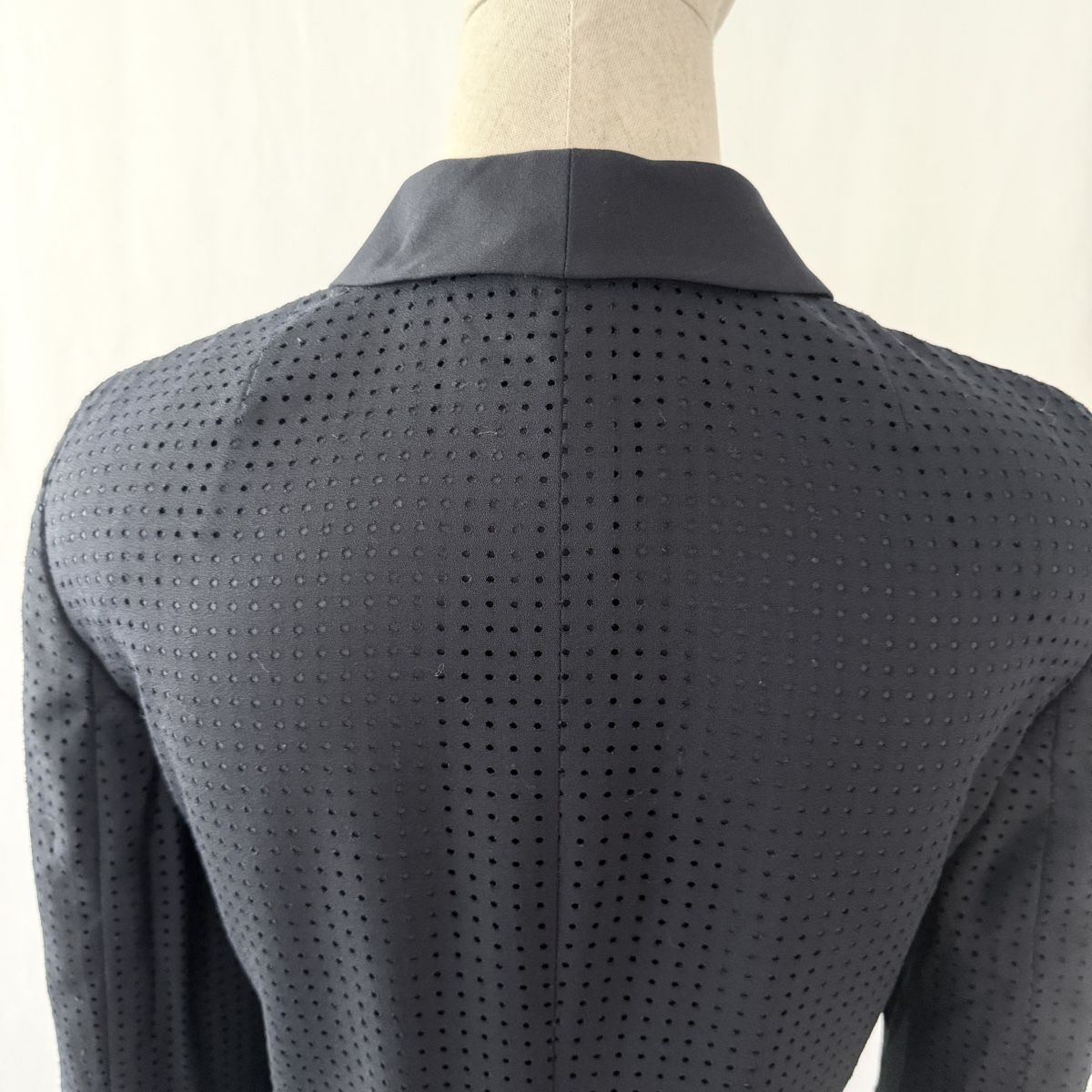 Akris Giacche: AKRIS Perforated Blazer – Nuovo (secondo la descrizione) da Emmen venduto da Avviivva_Com2023 6