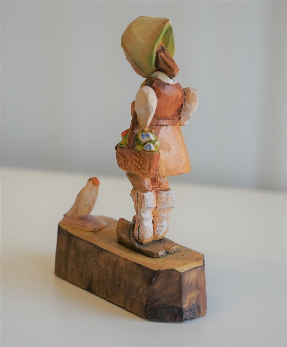 Statuette: Mädchen mit Vogel – Usato da Brienz BE venduto da P.Edelweiss 2