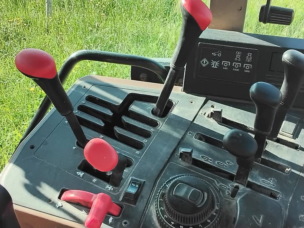 John Deere Trattori: John Deere 6400 – Usato da Studen SZ venduto da Holdi2010 2