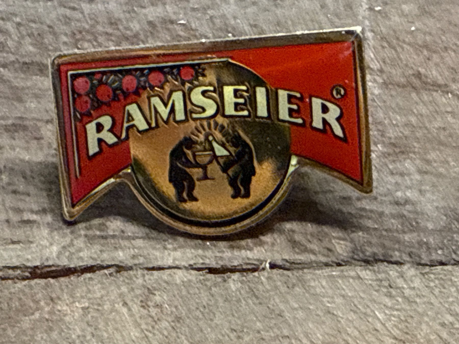 Plaquettes & Badges: Pin – D'occasion à Amriswil par used2use