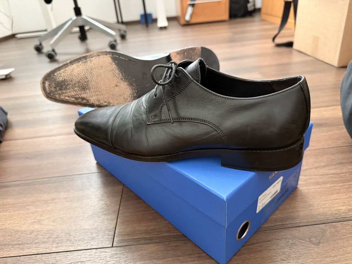 Herrenschuhe: Herrenschuh schwarz Grösse 44 – Gebraucht aus Gisikon von lila.libelle