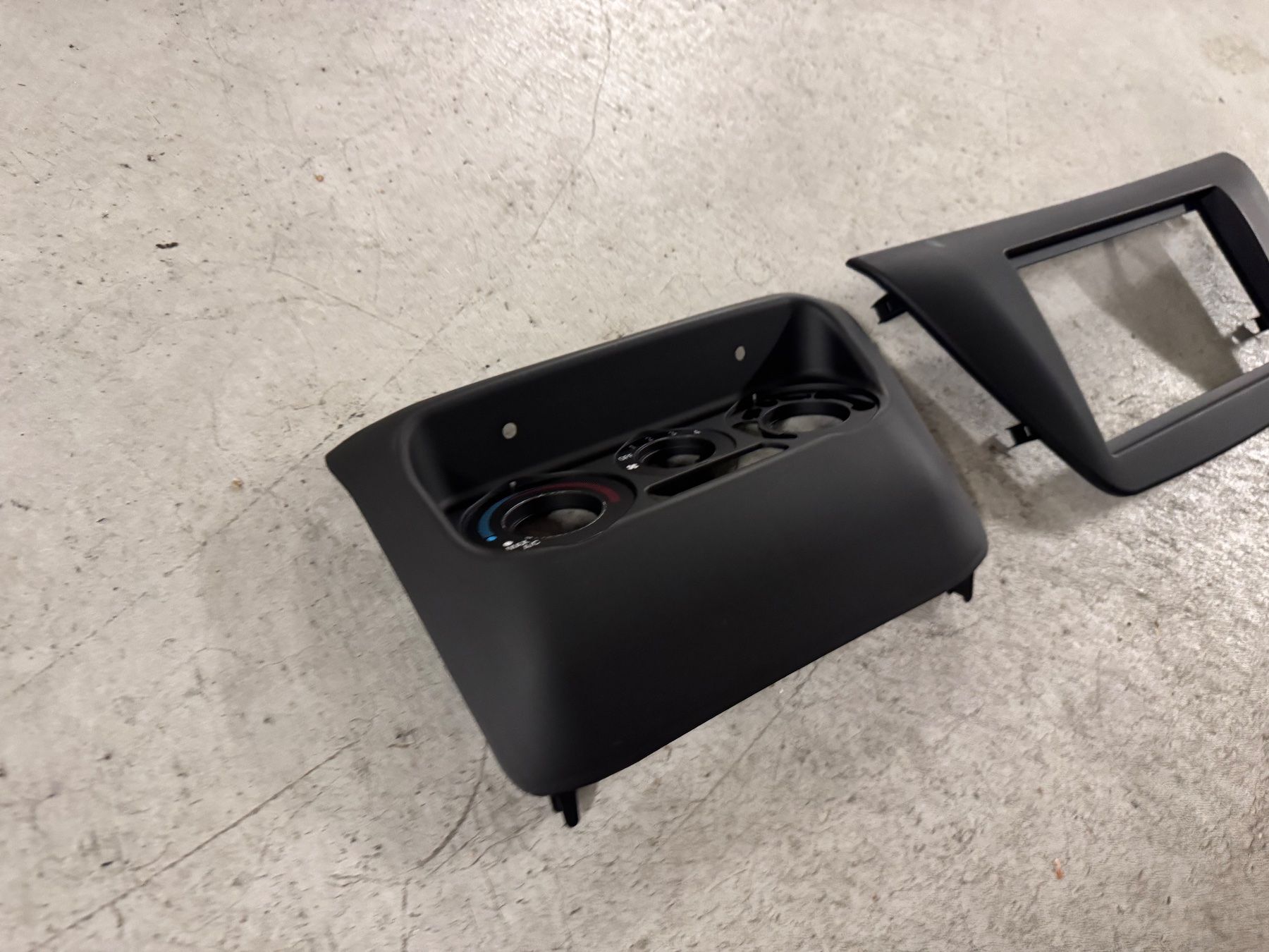 Toutes les pièces auto: Evo Radio- & Lüftungsblende – Neuf (Voir description) à Zürich par Evo-9 1