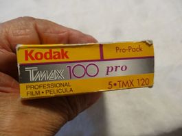 KODAK  TMAX  100 PROFESSNAL FILM-PAKING NICHT OFFENEN