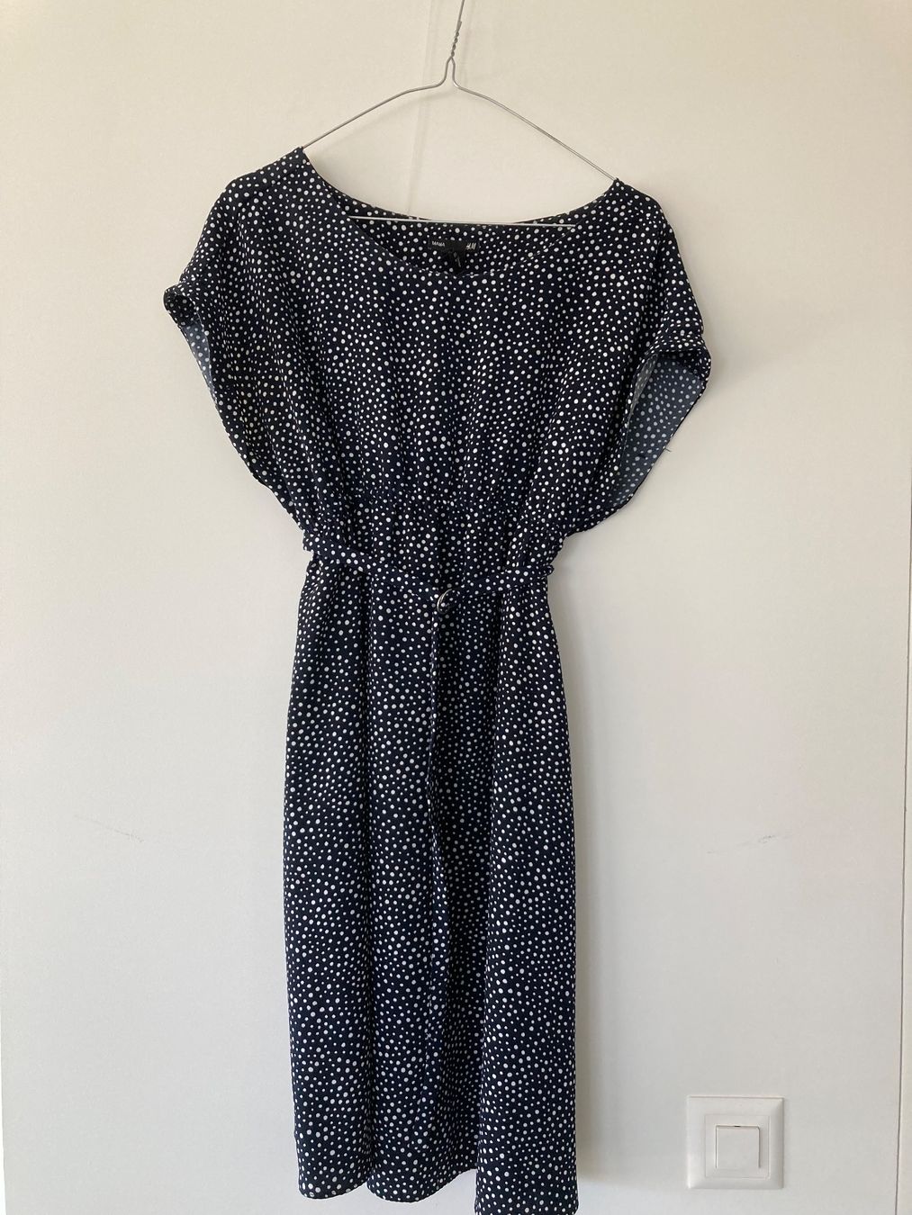H&M Vestiti: H&M MAMA Kleid Gr M – Usato da Stäfa venduto da elog