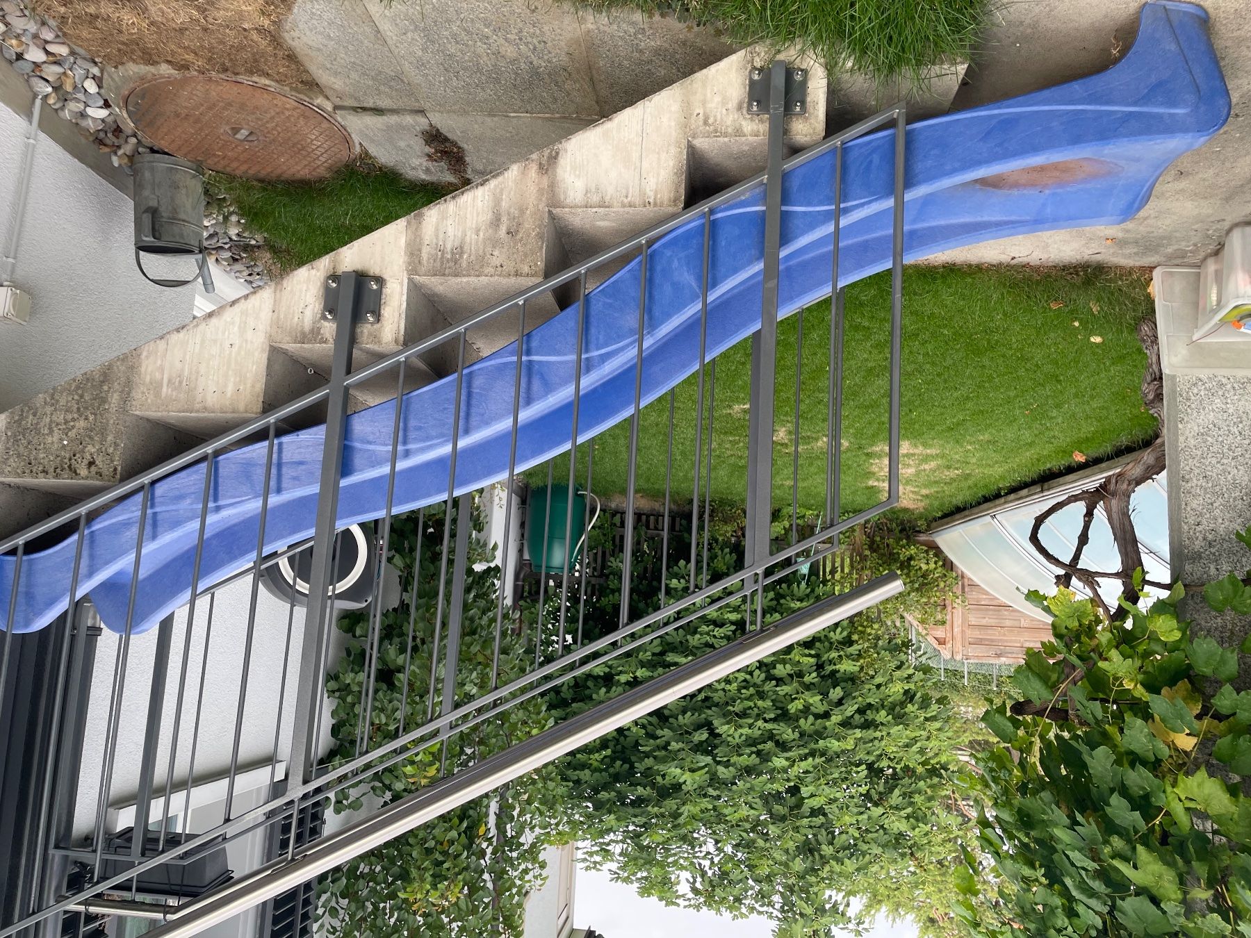 Toboggan: Rutsche blau Kunststoff  gebraucht – D'occasion à Zürich par Inni 1