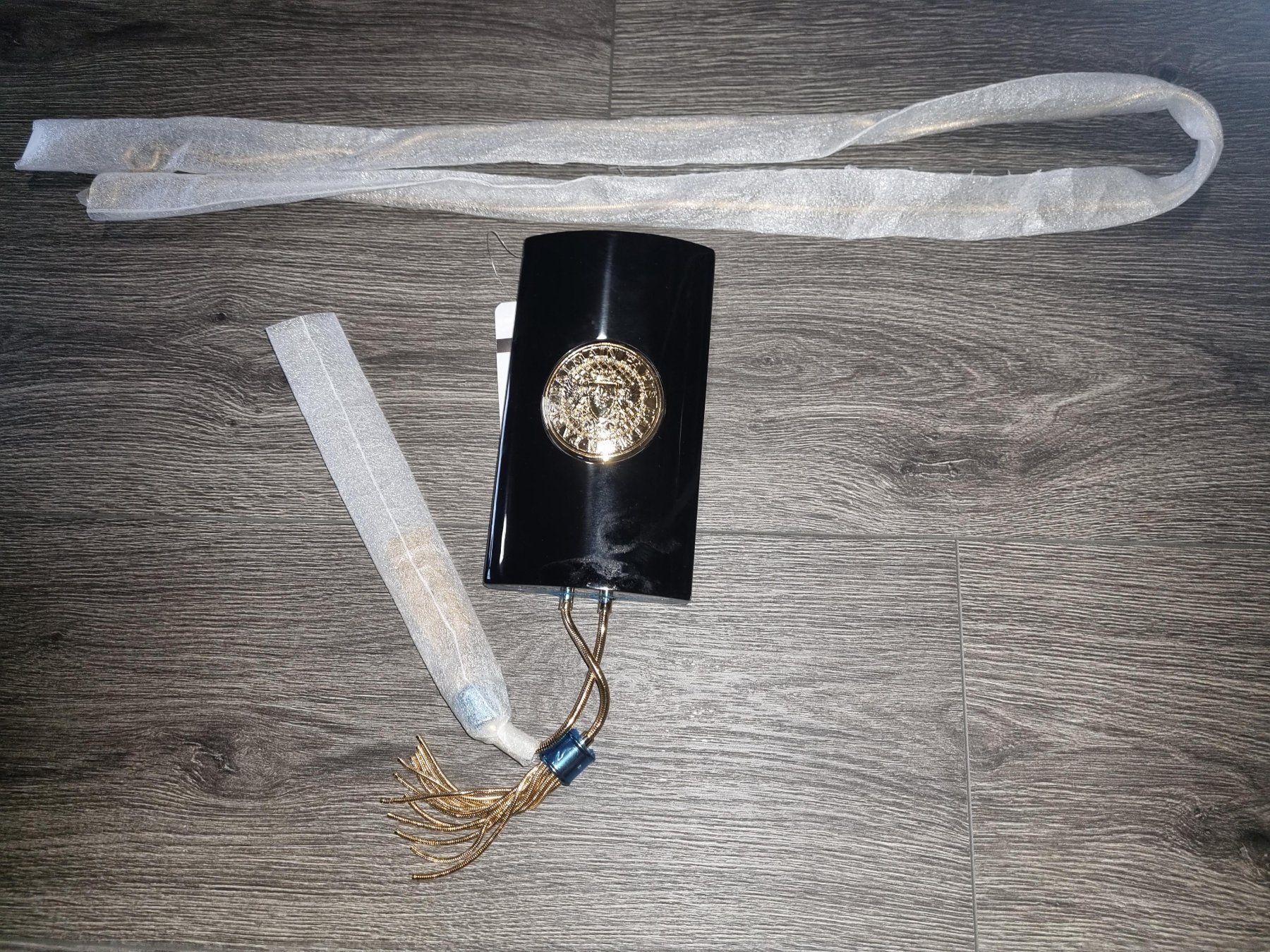 Cover & Protezioni schermo: Balmain phone case with removable shoulder strap – Nuovo e nell'imballaggio originale da Uetliburg SG venduto da mafrey63 3