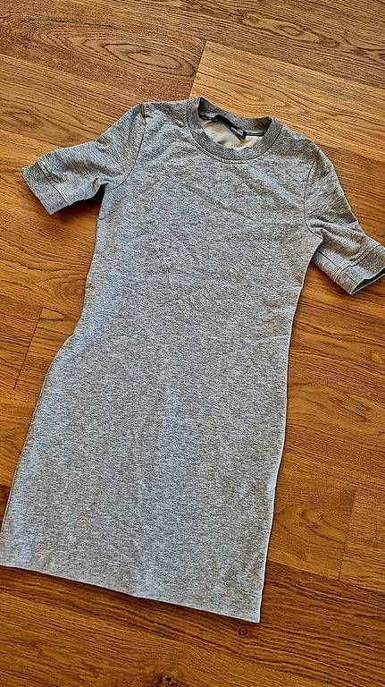Moschino Vestiti: Love Moschino Kleid – Usato da Feusisberg venduto da cts_55rn