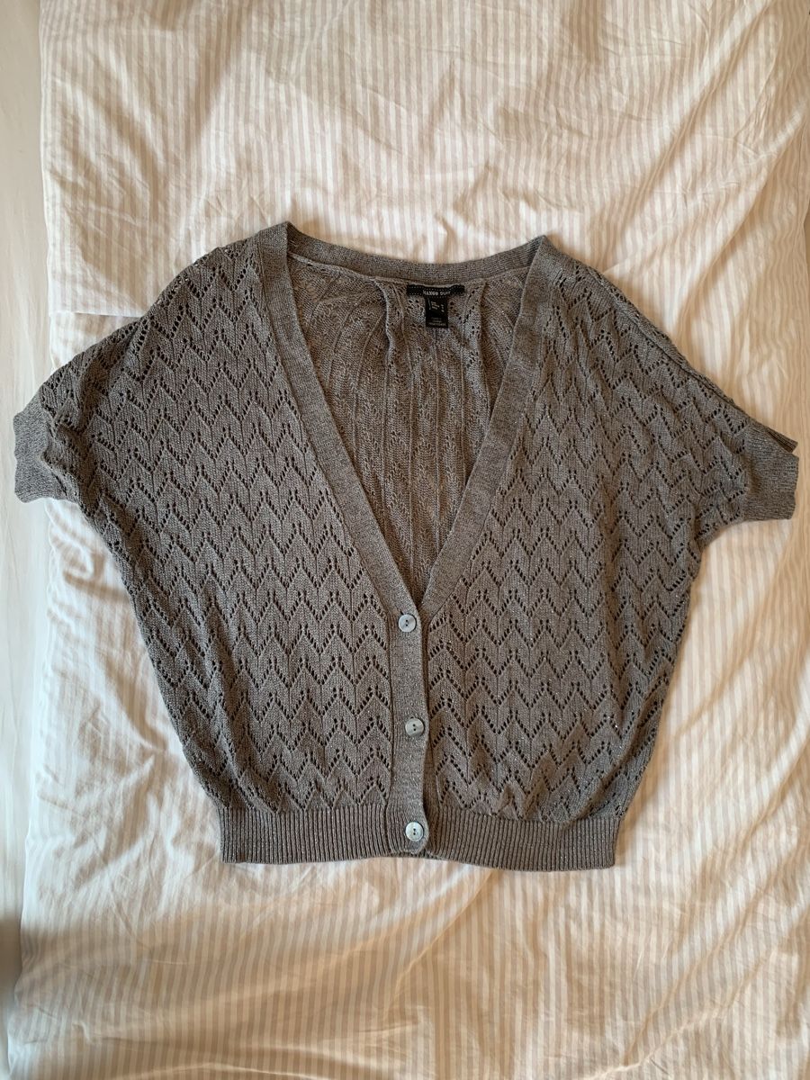 Mango Tops: Kurzarm-Strickjacke mit Lochmuster – Gebraucht aus Frauenfeld von RoseMaylie