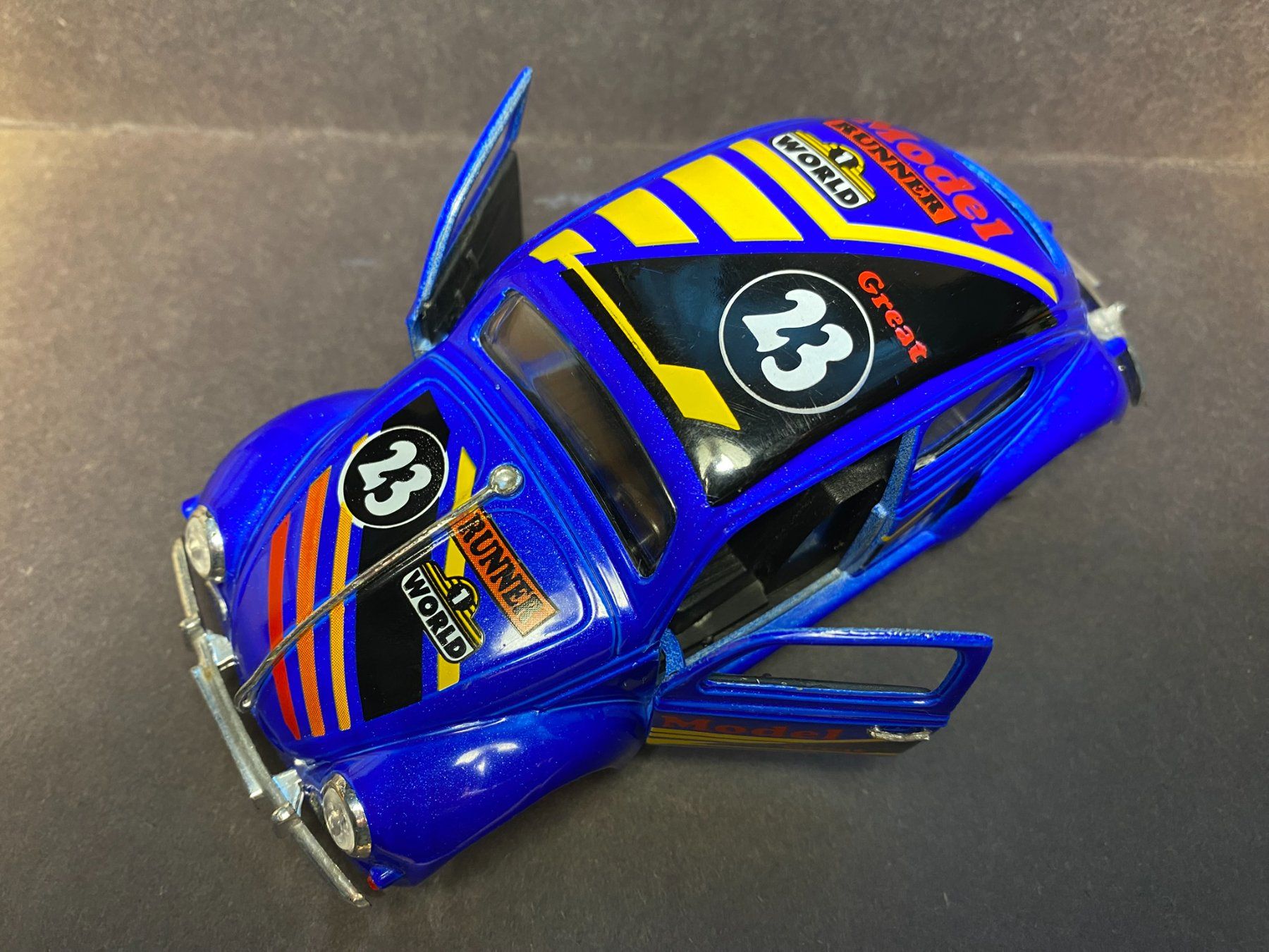 Volkswagen Modellini d'auto: VW Oval Käfer Runner 1:24 – Usato da Spiez venduto da Mlandcruiser 8