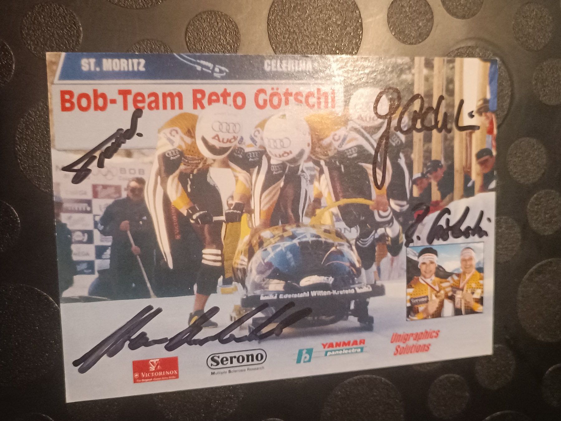 Autografi: 4er Bob Team Reto Götschi - handsigniert – Usato da Menziken venduto da Artographs