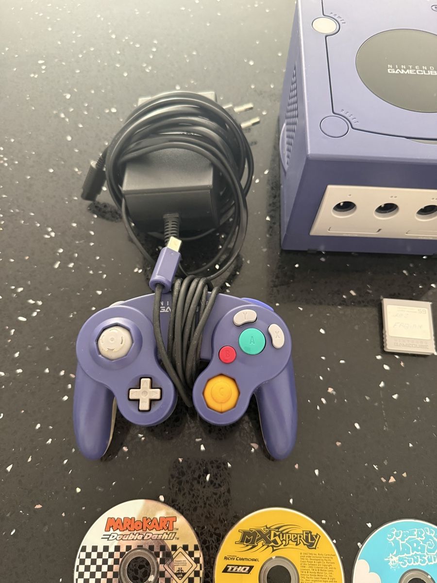 Nintendo Konsolen: Nintendo Gamecube Set ab 150.- – Gebraucht aus Rothrist von jr_returns 1