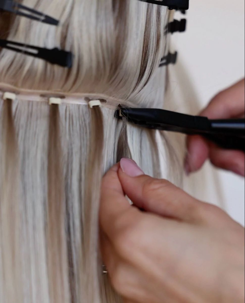 Perücken: Extension cheveux WEFT – Gebraucht aus La Chaux-de-Fonds von Titine. 4