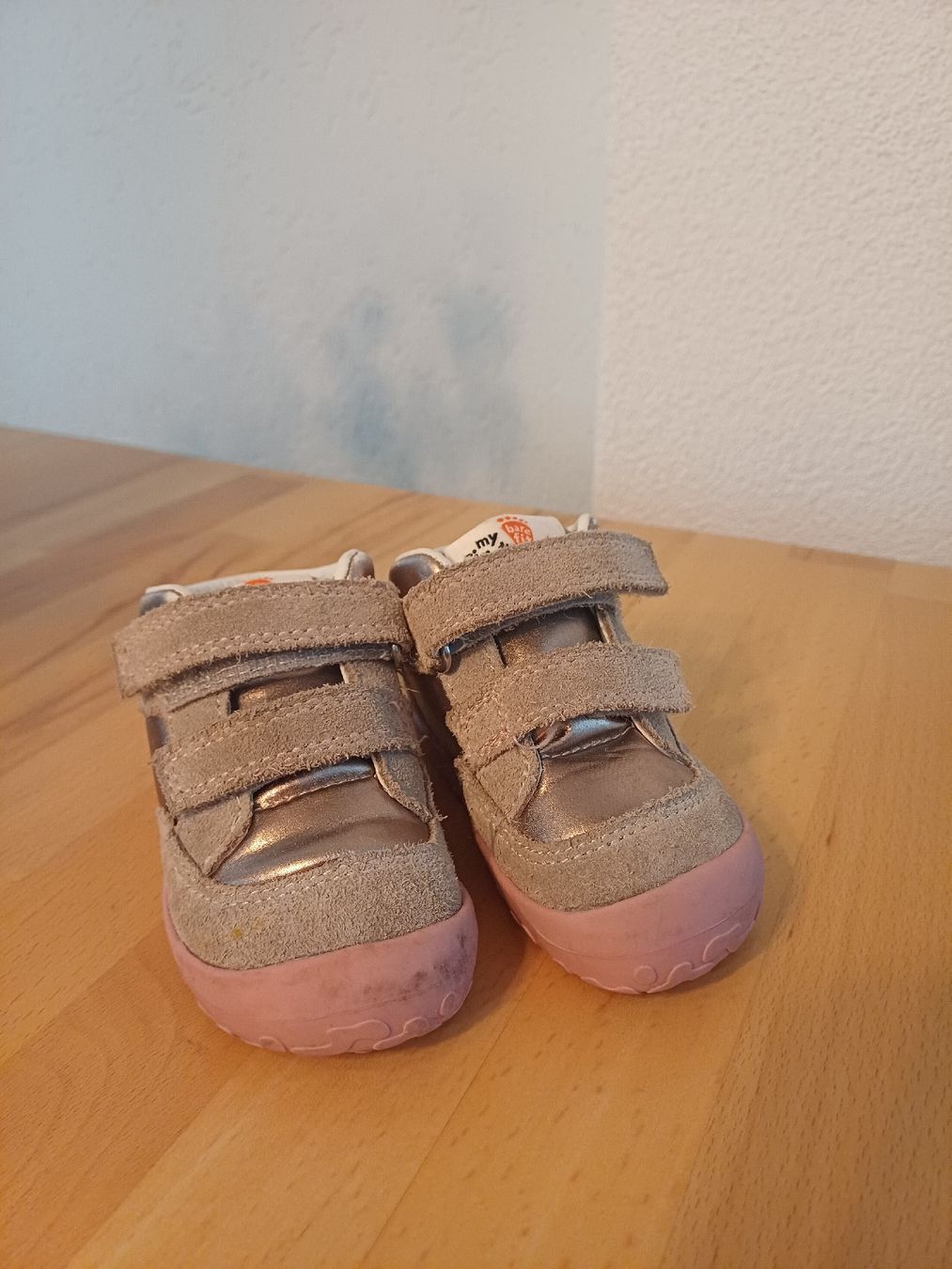 Superfit Scarpe per ragazzi: Superfit Schuhe Grösse 19 – Usato da Walde AG venduto da fashionstyles