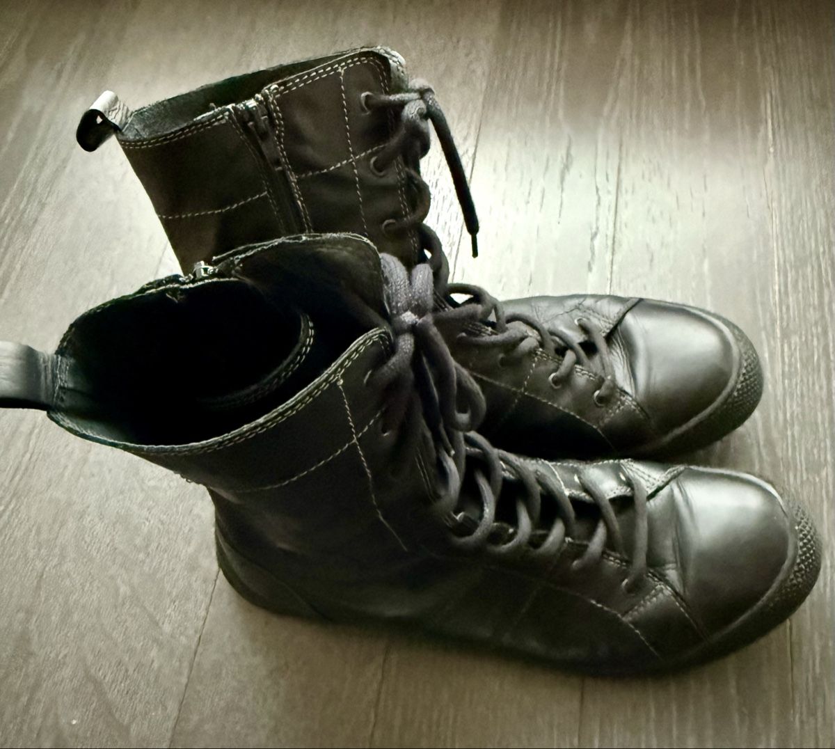 Herrenschuhe: Baskets cuir fin PATAUGAS hommes 43 – Gebraucht aus GRIMISUAT von toinou 1