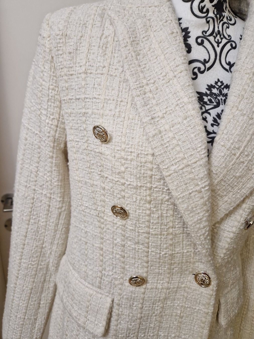 Zebra Jacken: Schicker Tweed Blazer, creme, Gr. L, silberne knöpfe – Neu und originalverpackt aus Glattbrugg von mas_75t2 1