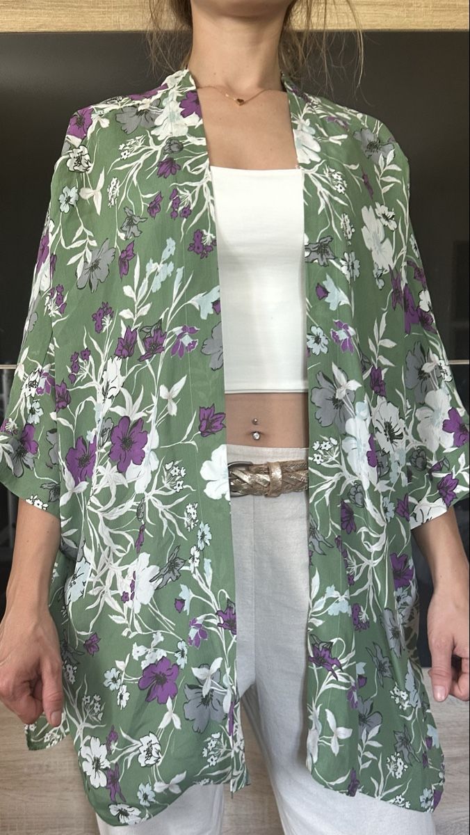 Arte internazionale: Kimono en soie  fleuri Massimo Dutti taille M – Nuovo (secondo la descrizione) da Vuippens venduto da ale_6gkb